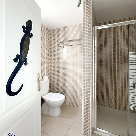 Blue Loft En Main Street By Rentalfue *