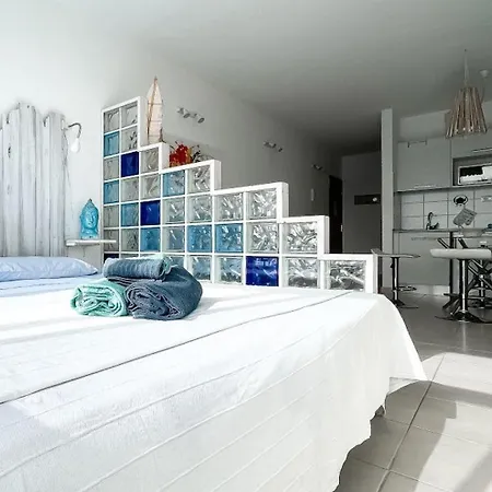Blue Loft En Main Street By Rentalfue